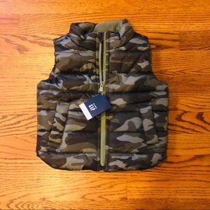 GAP camo vest